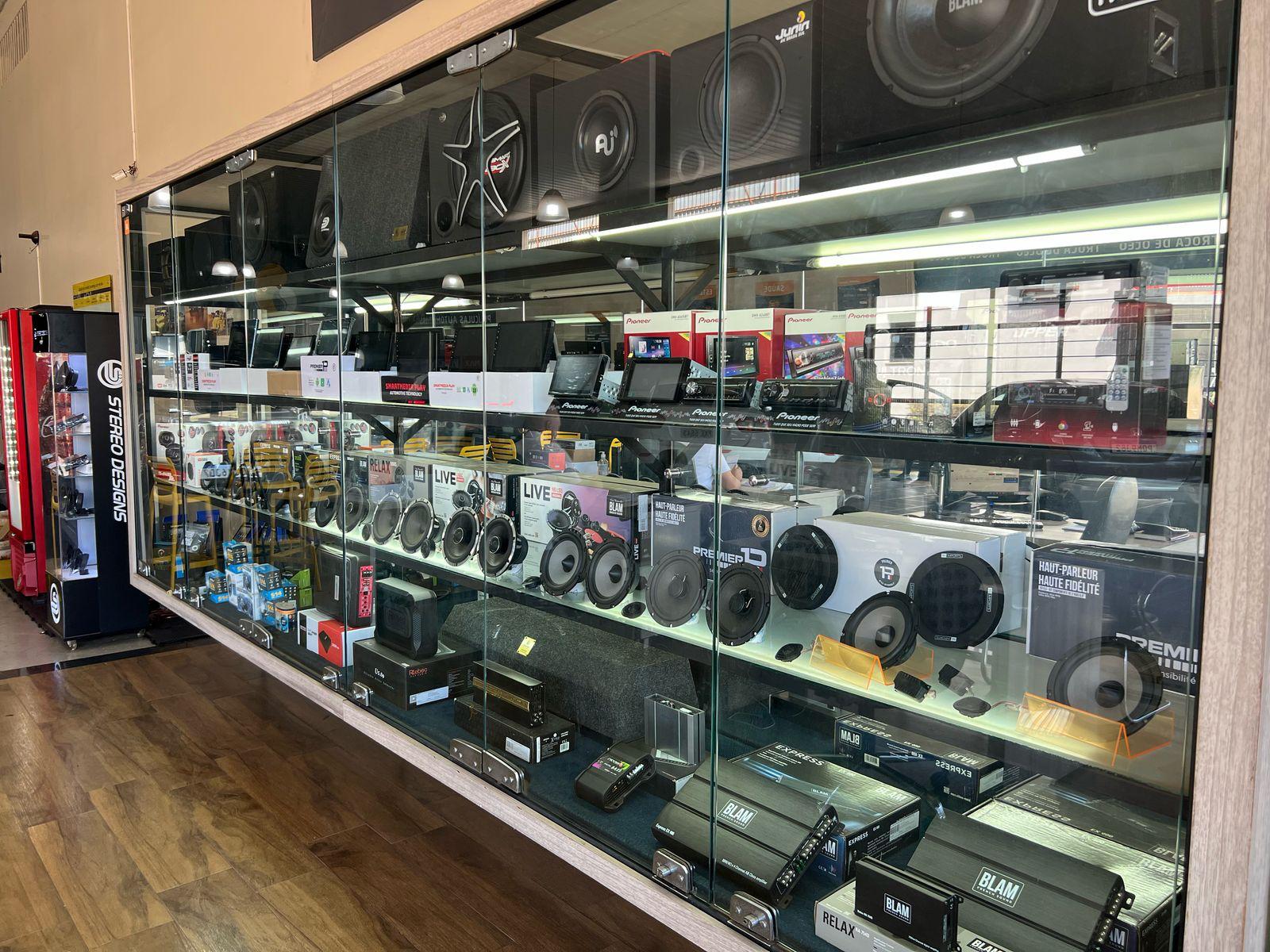 Expositor de equipamentos